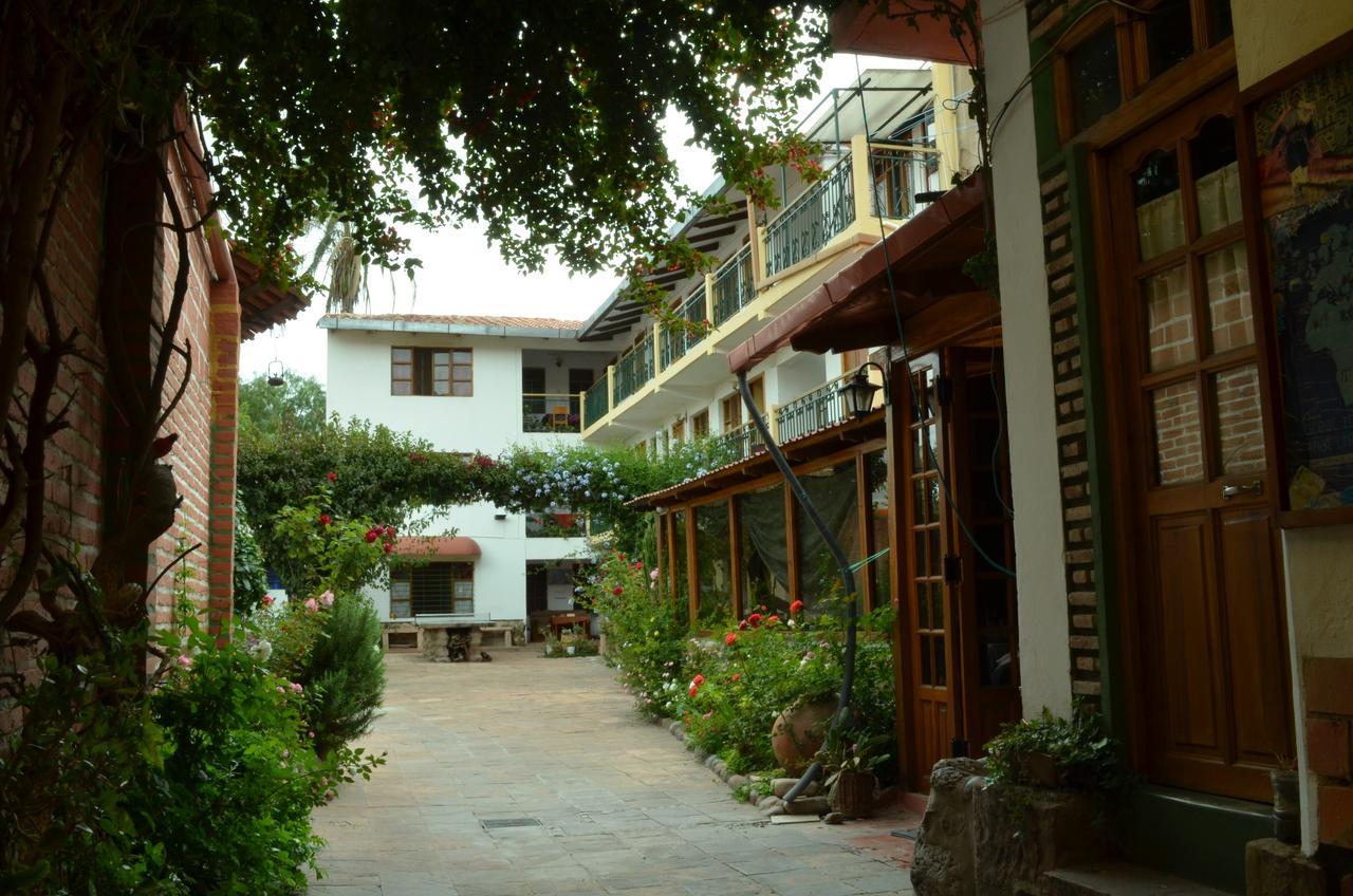 Hostal Pachamama Hotel Sucre Eksteriør billede